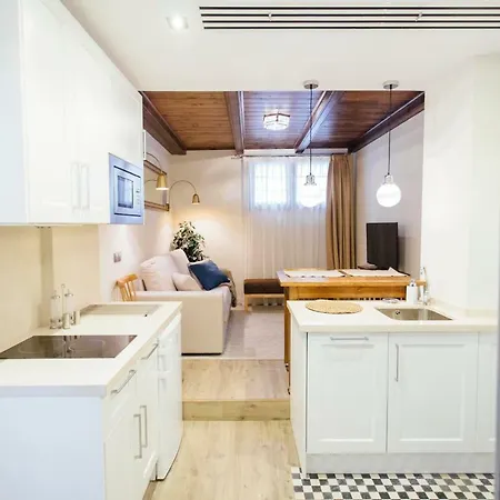 One&lux Byron セビリア