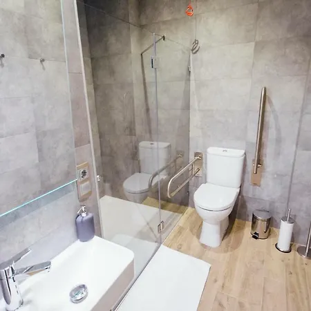 One&lux Byron Sewilla