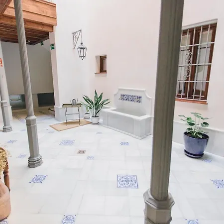 One&lux Byron セビリア