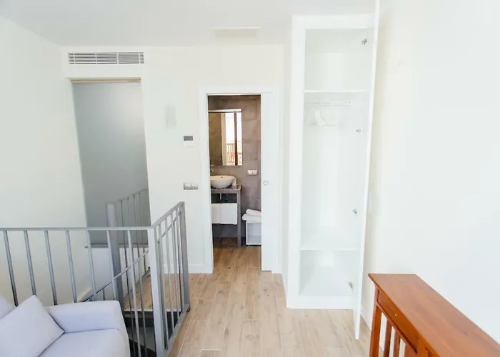 O&l Byron * Séville